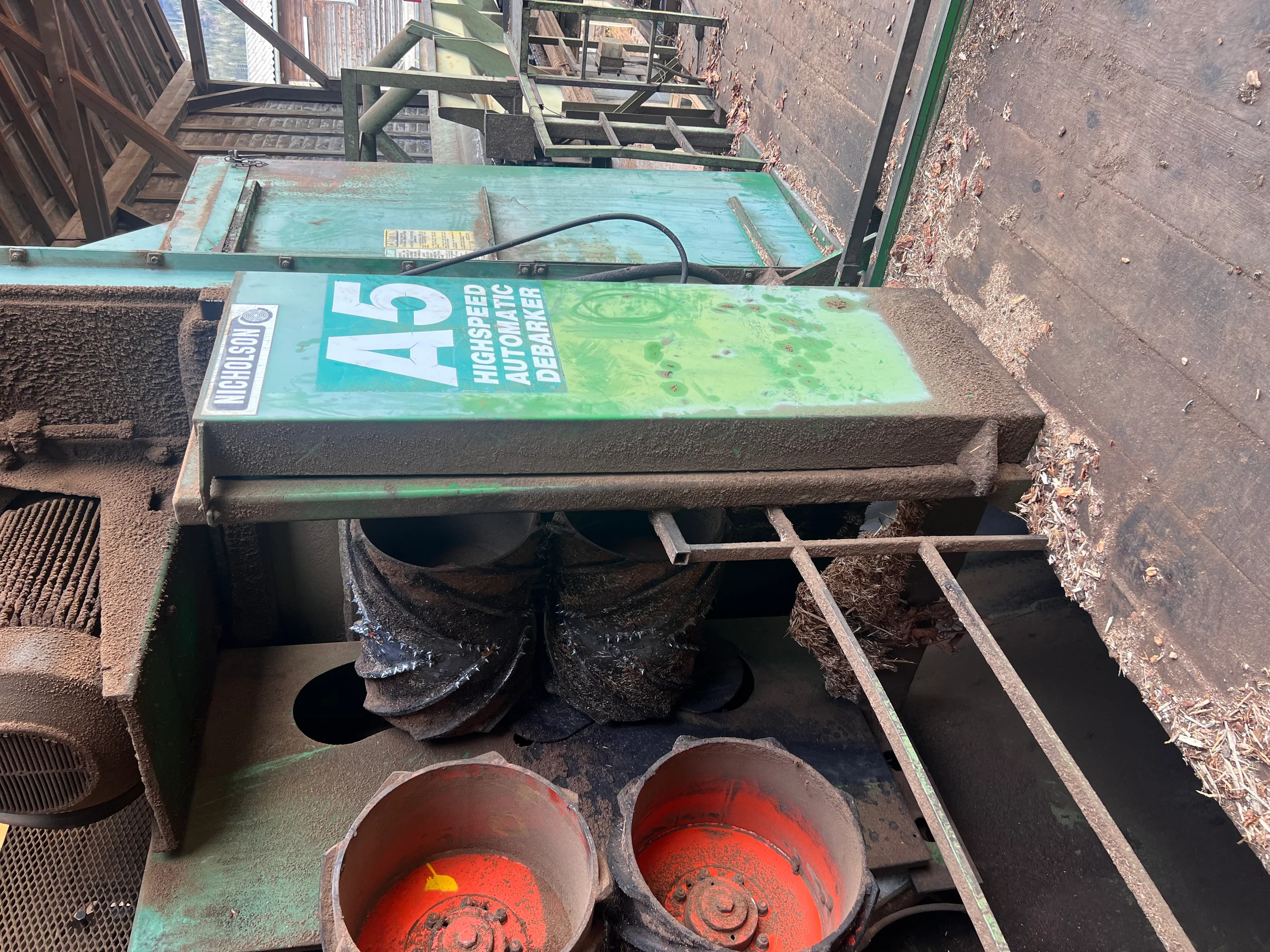 Log sorting plant with debarker - Image 3