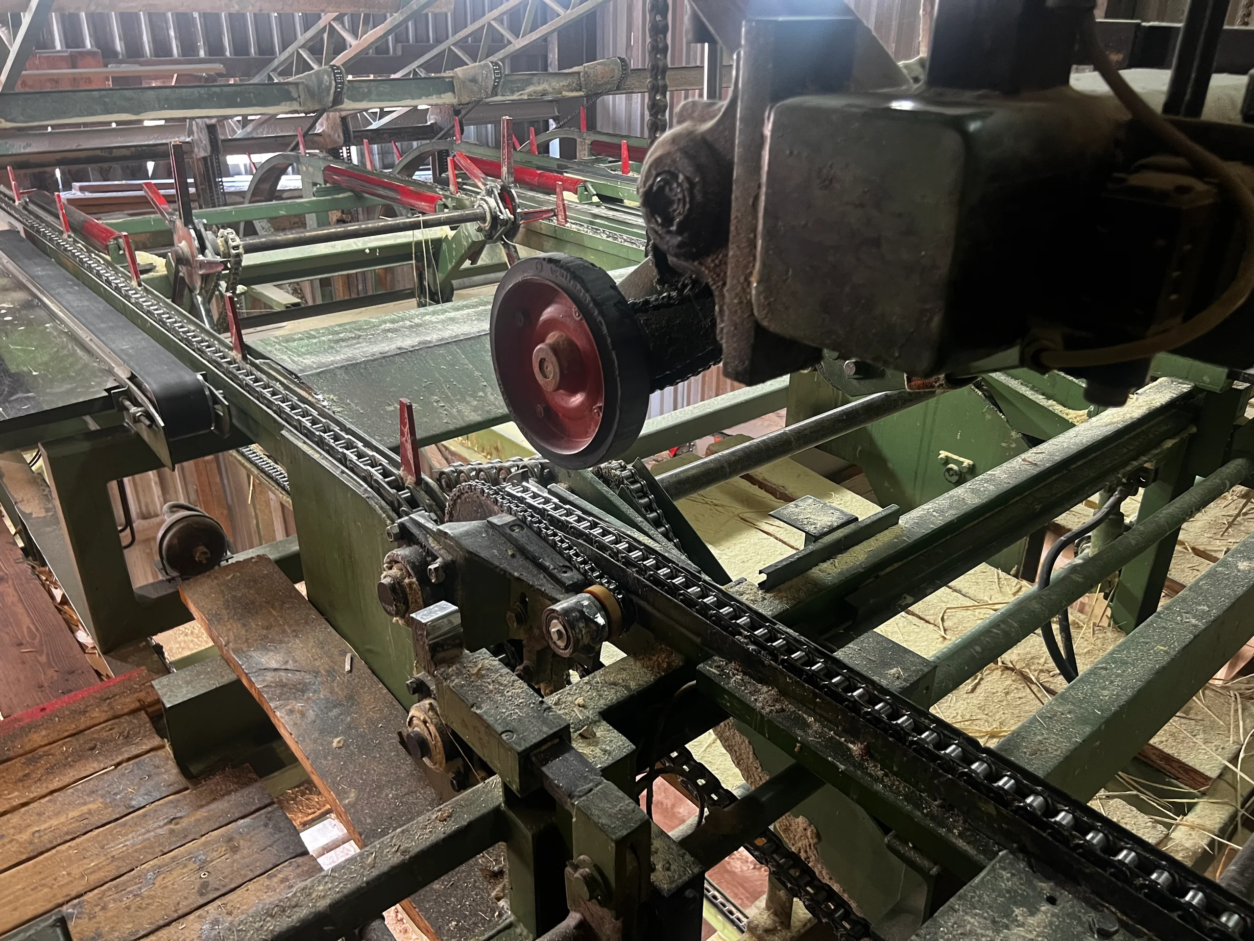 Lumber sorting line - Image 8