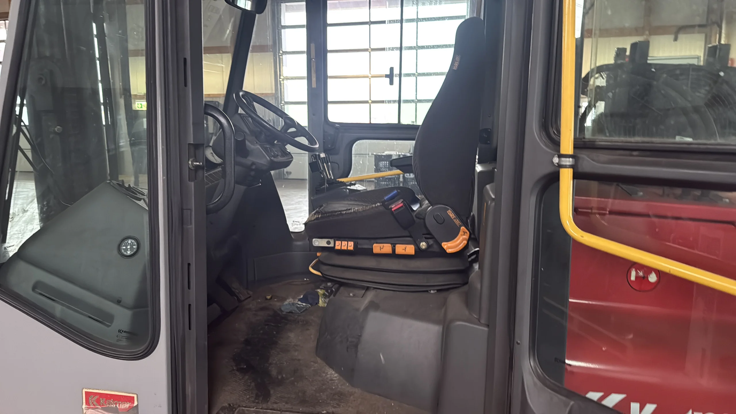 KALMAR DCE 60-6 front loader - Image 9